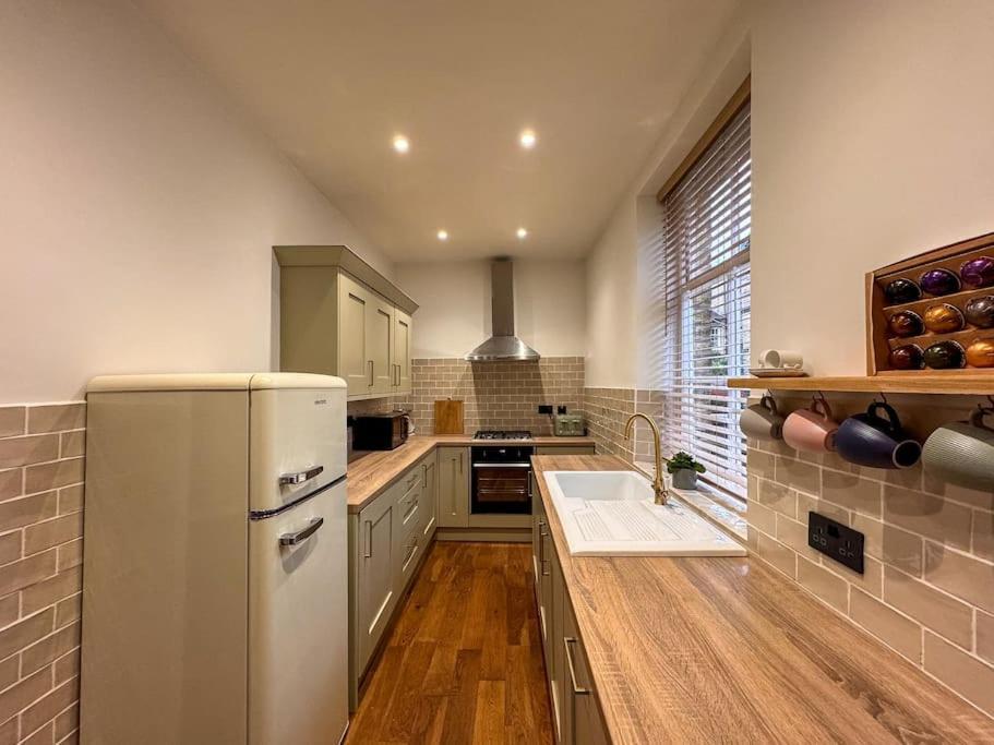 Beautiful, Relaxing Home In Central Saltaire Eksteriør bilde